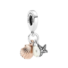 Cargar imagen en el visor de la galería, Charm Pandora Colgante Triple Perla Cultivada de Agua Dulce, Estrella de Mar y Concha - Charm Universo