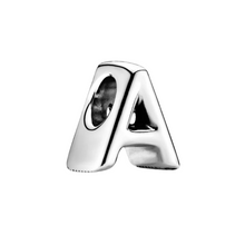 Laden Sie das Bild in den Galerie-Viewer, Charm Buchstabe "A" - Charm Universe