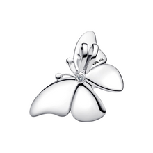 Cargar imagen en el visor de la galería, Charm Pandora Mariposa Grande – Plata de Ley 925 Detallada y Elegante