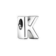 Load image into Gallery viewer, Charm Letra &quot;K&quot; - Charm Universo