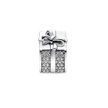 Cargar imagen en el visor de la galería, Charm Pandora Caja de Regalo Brillante en Plata de Ley 925