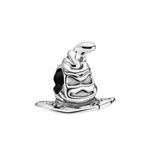 Load image into Gallery viewer, Charm Sombrero seleccionador de Harry Potter  - Charm Universo