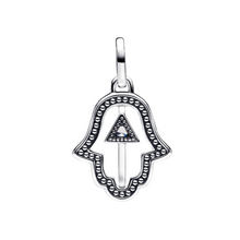 Cargar imagen en el visor de la galería, Charm Medallón Mano Hamsa Pandora ME en Plata de Primera Ley