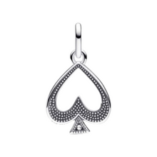 Charger l&#39;image dans la galerie, Charm médaillon Pandora ME As de pique – Argent sterling et émail noir réversible