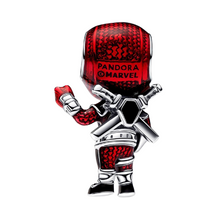 Cargar imagen en el visor de la galería, Charm Pandora Deadpool de Marvel – Plata de Primera Ley