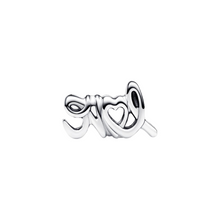 Charger l&#39;image dans la galerie, Charm Pandora Amour manuscrit – Argent sterling avec détails gravés